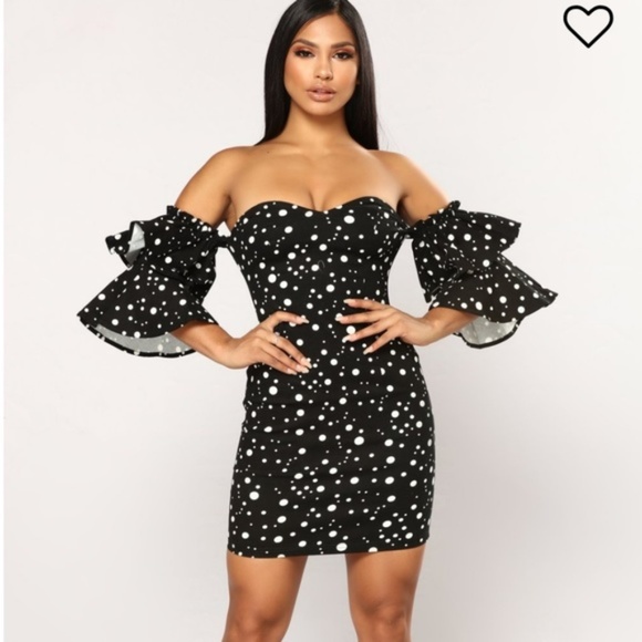 Fashion Nova Dresses & Skirts - FASHION NOVA Sweetheart Dress